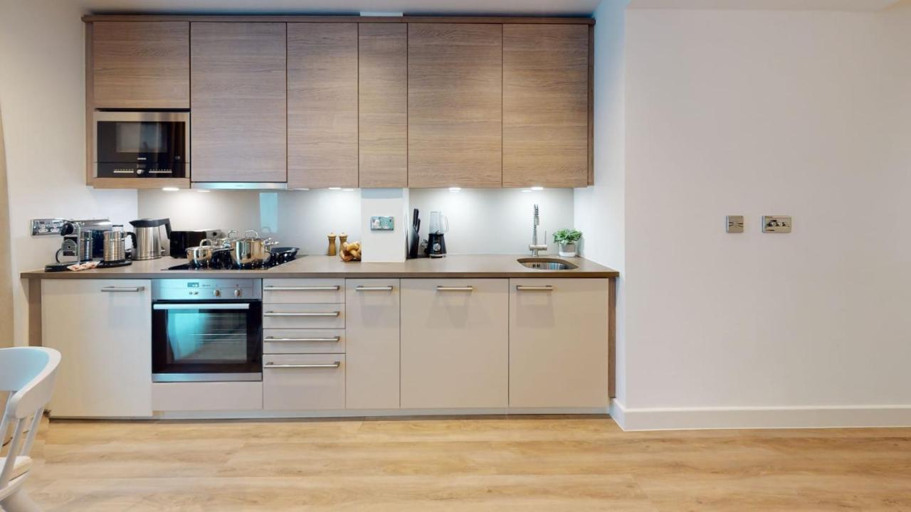 Executive Luxury One Bedroom In Vauxhall Лондон Екстериор снимка