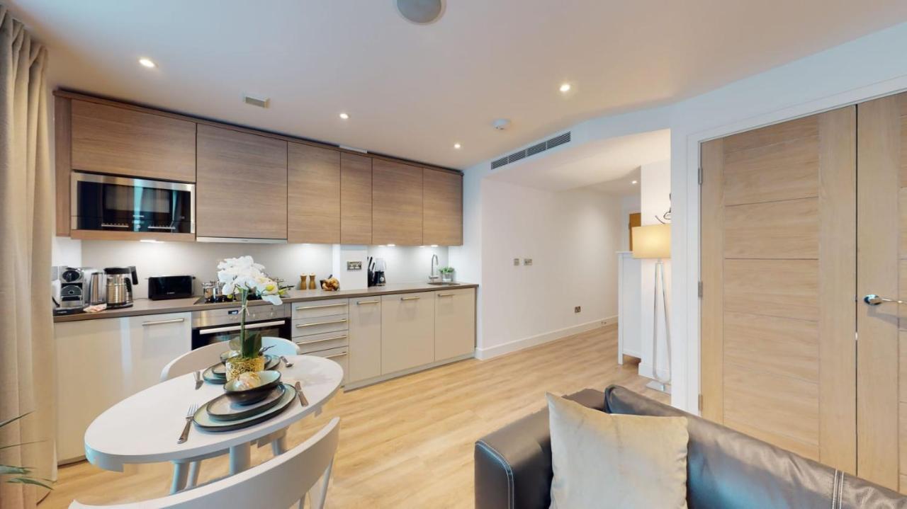 Executive Luxury One Bedroom In Vauxhall Лондон Екстериор снимка