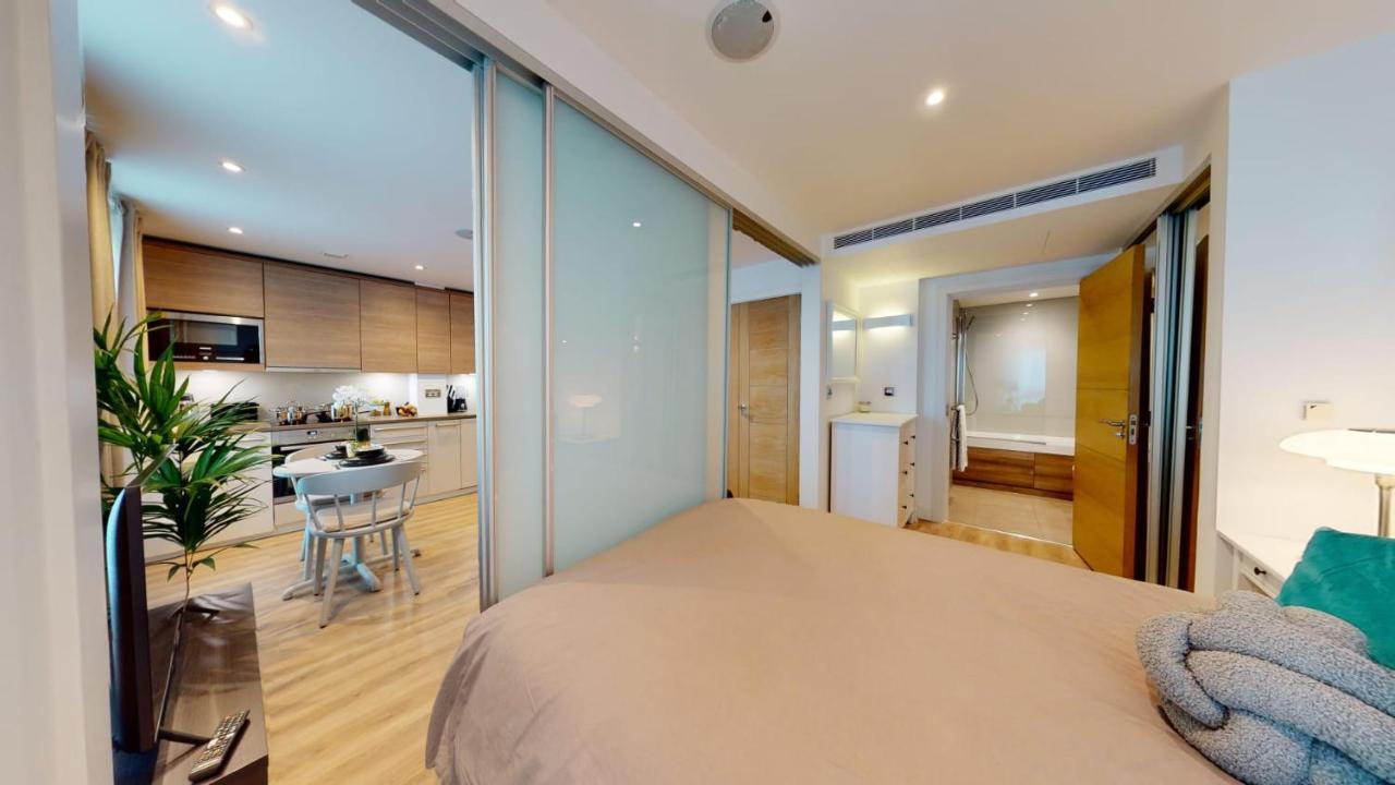 Executive Luxury One Bedroom In Vauxhall Лондон Екстериор снимка